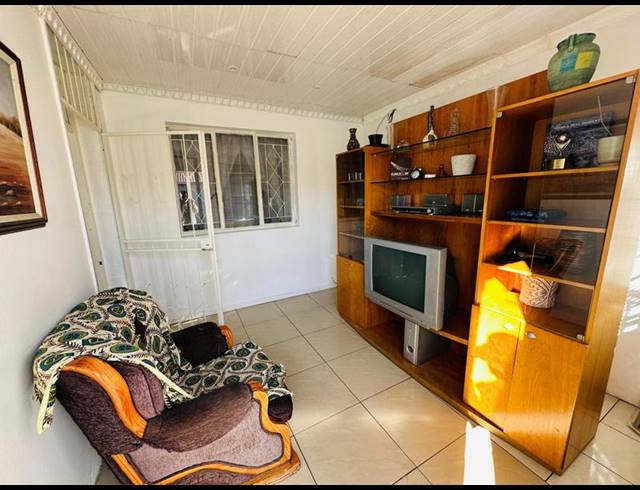 4 BEDROOM HOUSE FOR SALE IN MALVERN